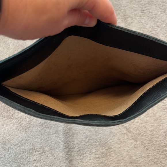 Portland Leather laptop sleeve - Black - Picture 4 of 4